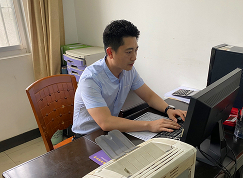 25 李俊