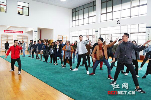 安博官网app与莱西姆大学举办两校首届国际文化周